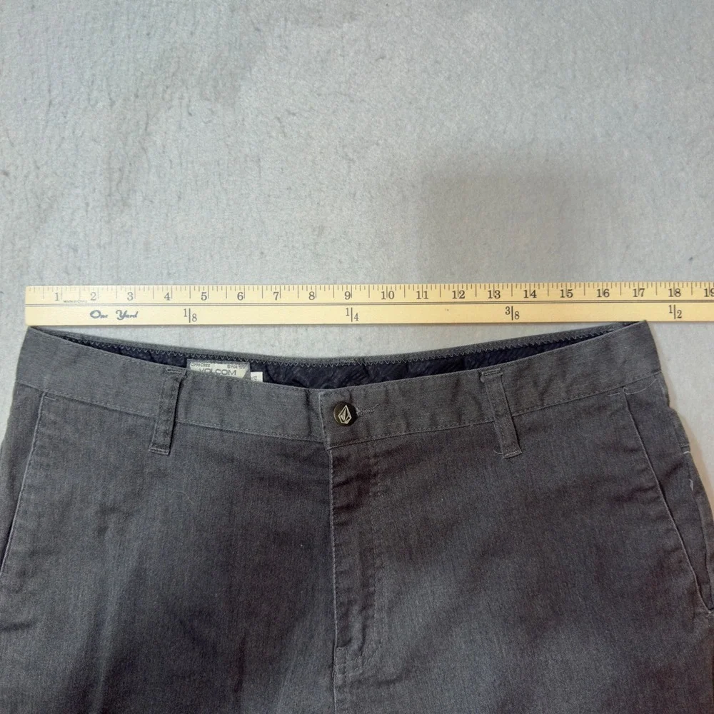 Volcom chino shorts